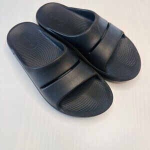 OOFOS Slide Black (Size M5, W7, EU38)